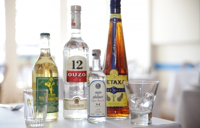 Georges-Greek-Tavern-39-1024×658-640×480