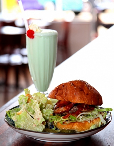 The-Diner-Burger-Shake-640×480